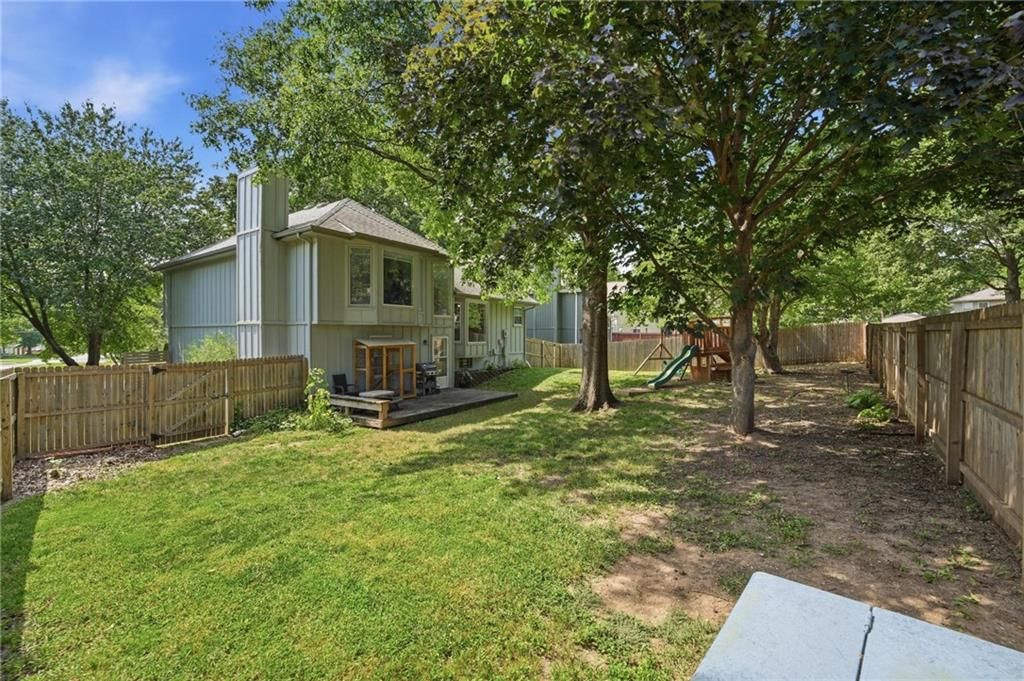 1004 N Keeler Street — photo 29