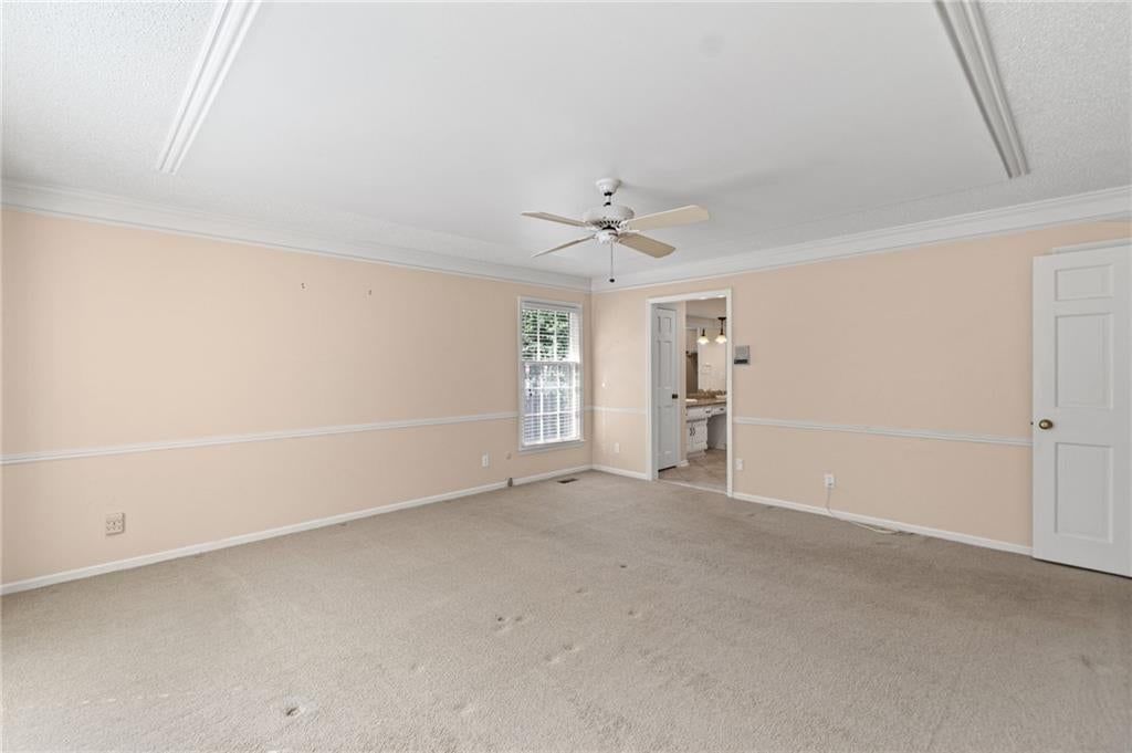 Photo 23 of 45 - 4965 Somerset Drive, Prairie Village, KS 66207