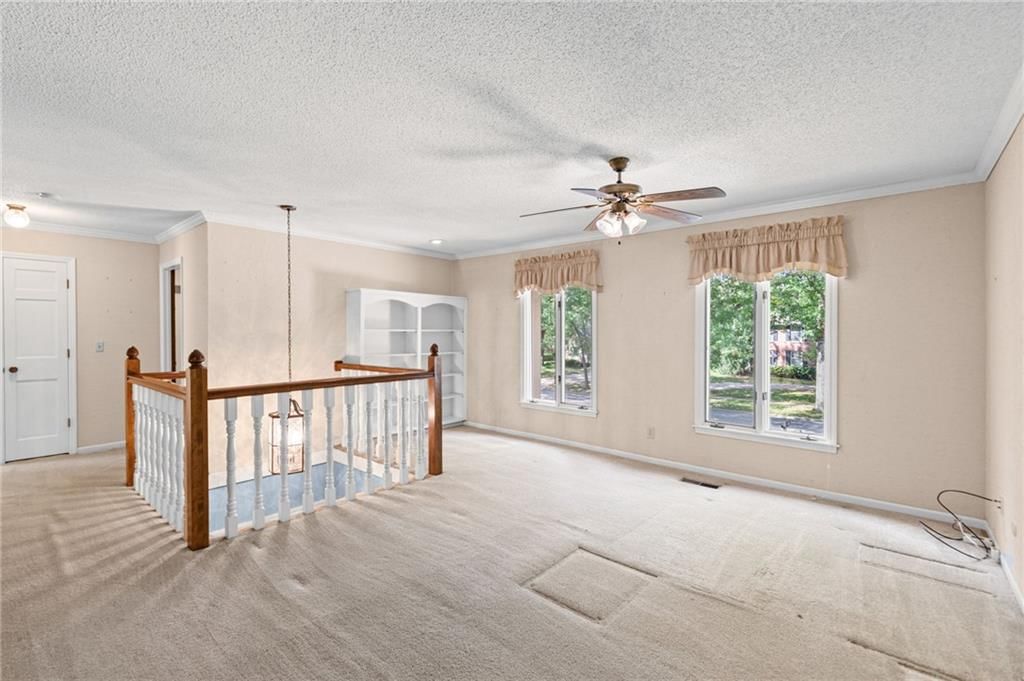 Photo 30 of 45 - 4965 Somerset Drive, Prairie Village, KS 66207