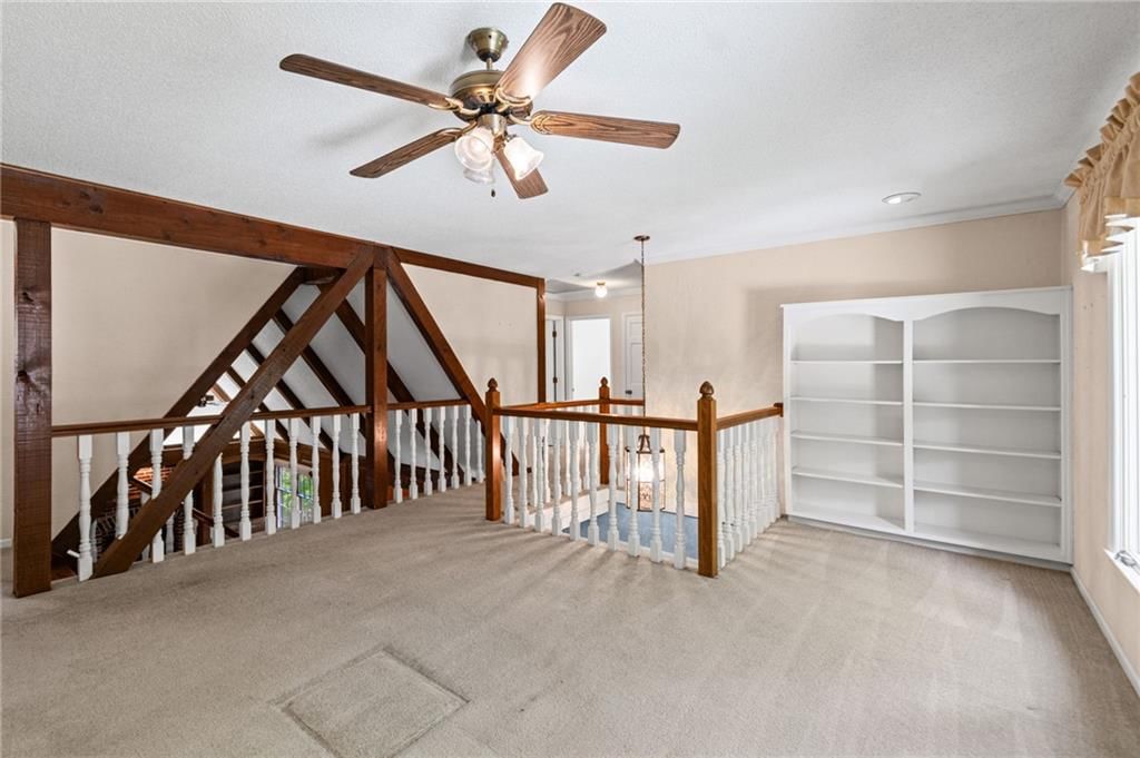 Photo 32 of 45 - 4965 Somerset Drive, Prairie Village, KS 66207