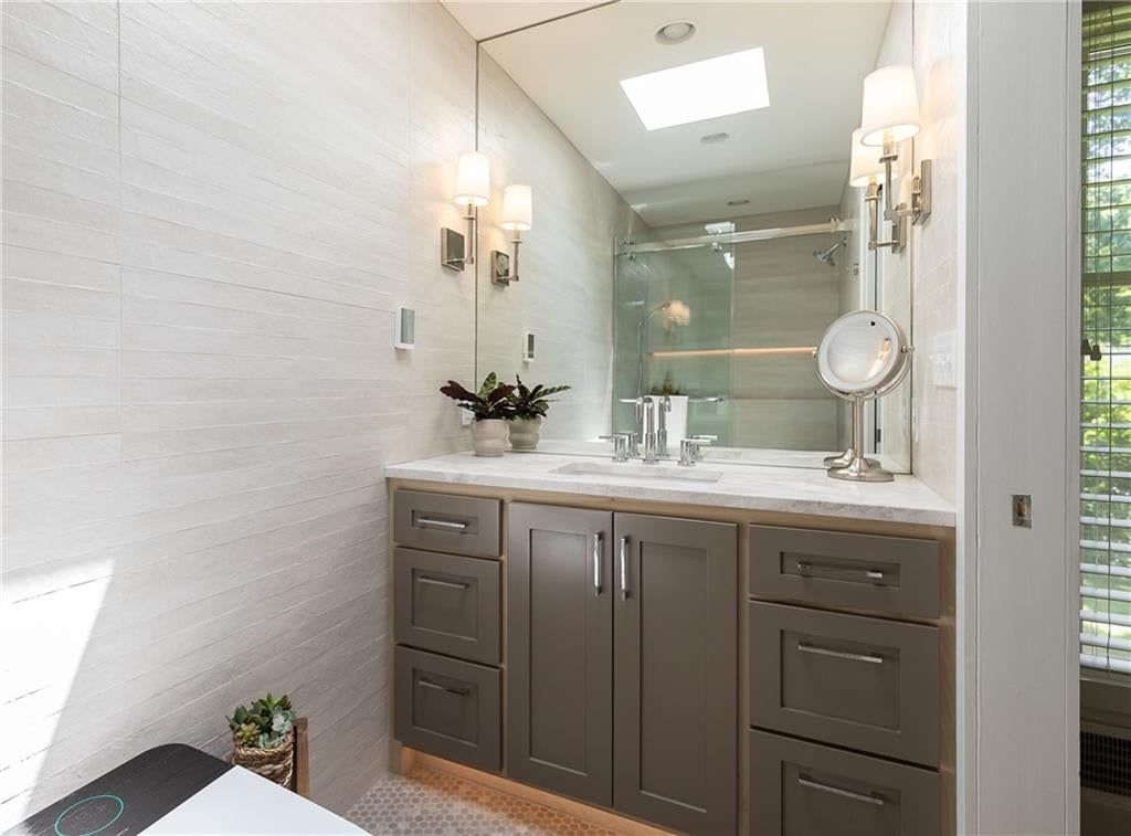 7231 Booth Street — photo 22