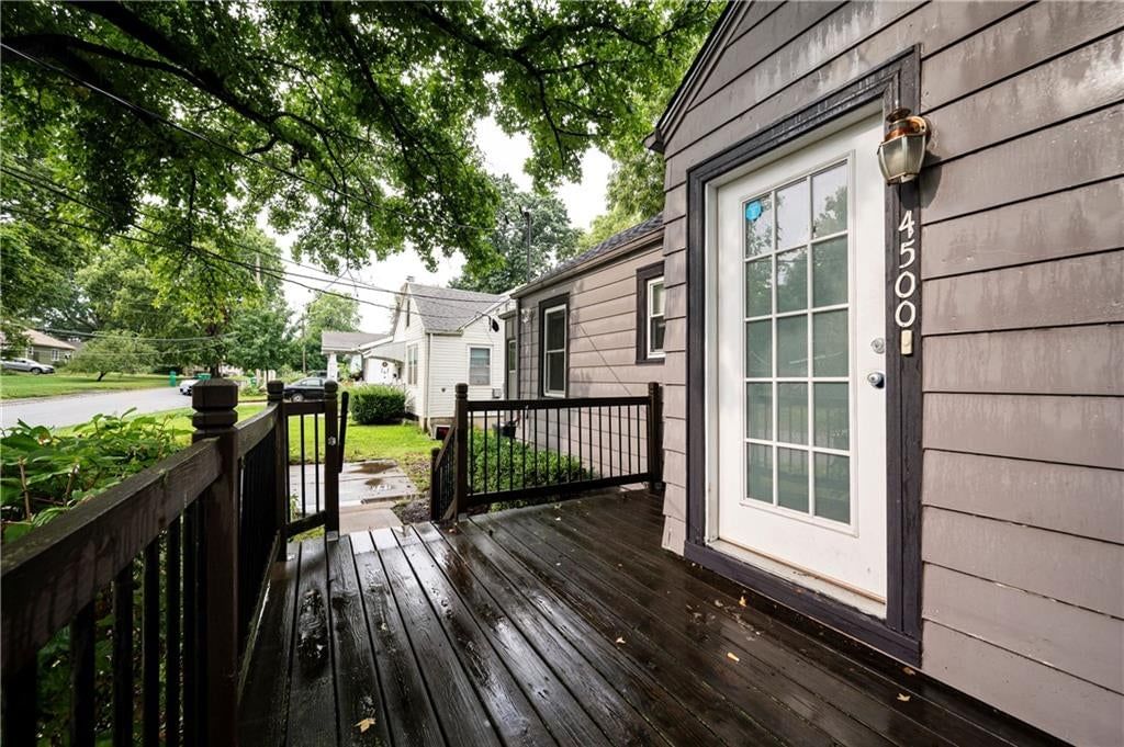 4500 Fisher Street — photo 2
