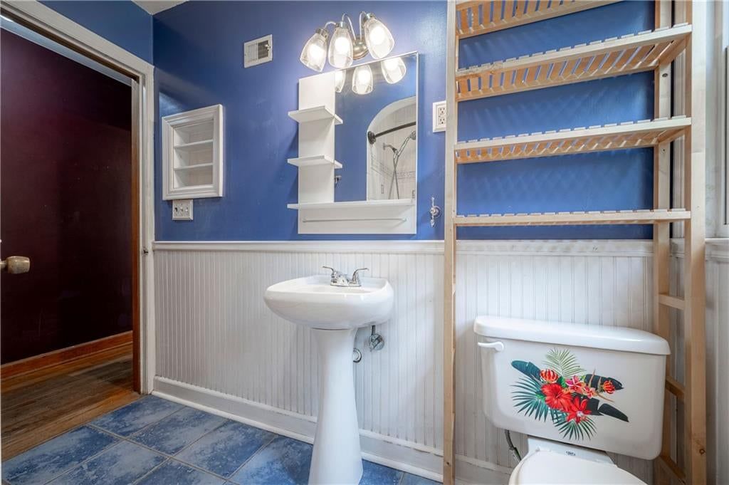 4500 Fisher Street — photo 12