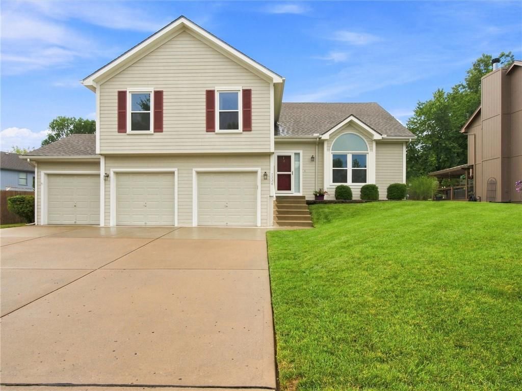 7338 N Booth Avenue, Kansas City, MO