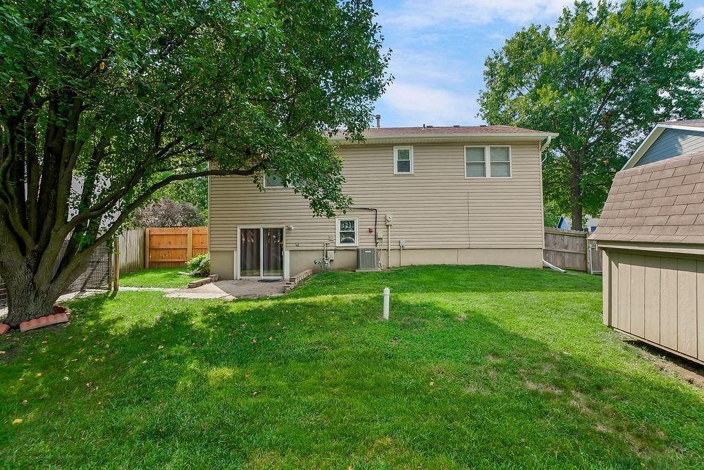 740 E Valerie Lane — photo 18