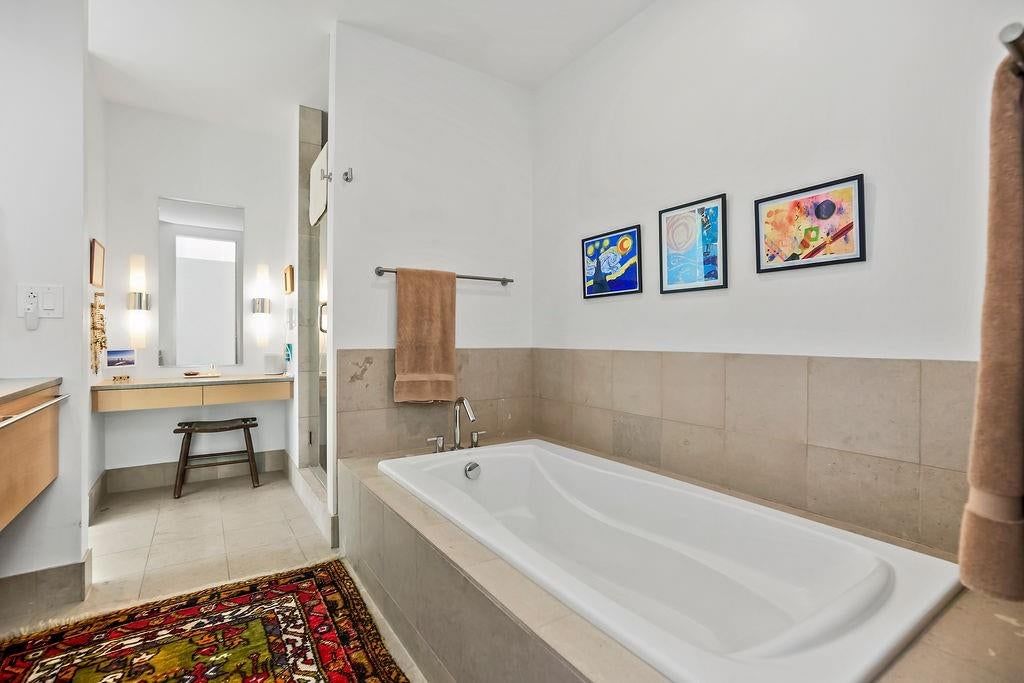 4646 Broadway Boulevard — photo 20