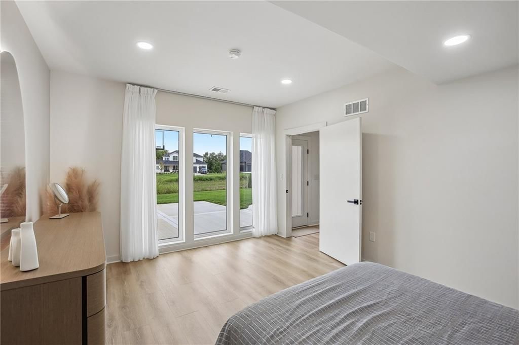 8718 N Farley Avenue — photo 37