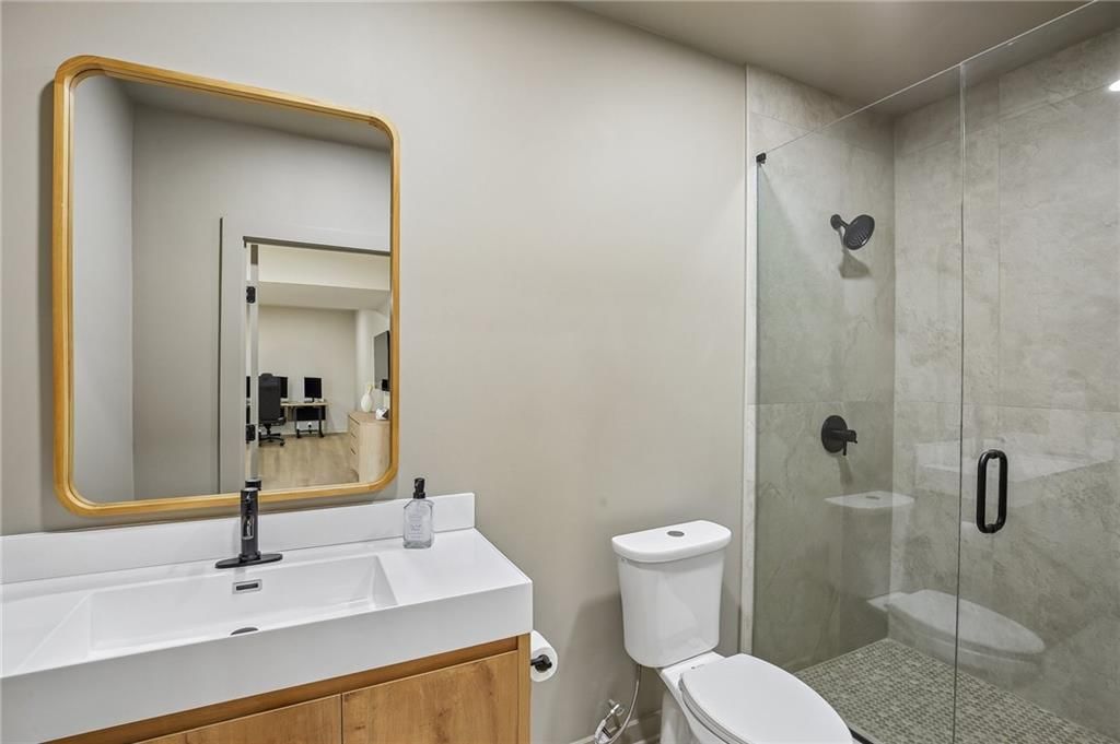 8718 N Farley Avenue — photo 38