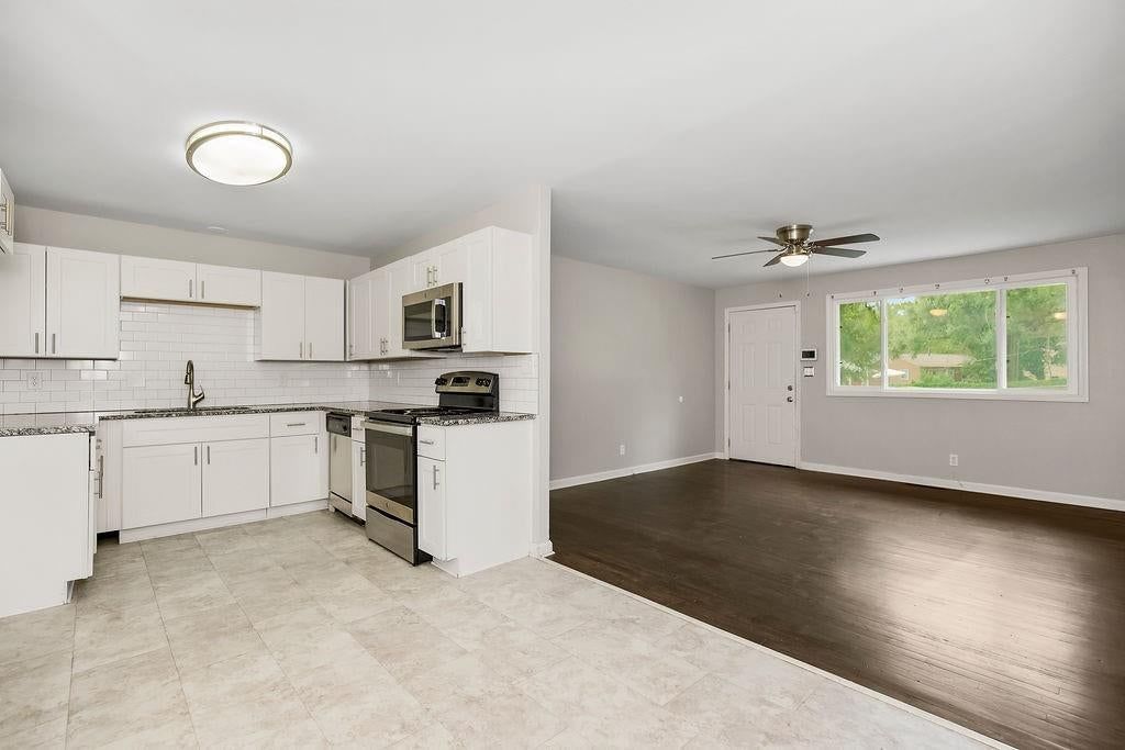7304 E 85th Terrace — photo 8