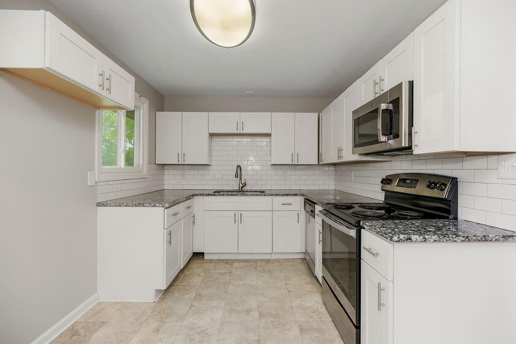 7304 E 85th Terrace — photo 10