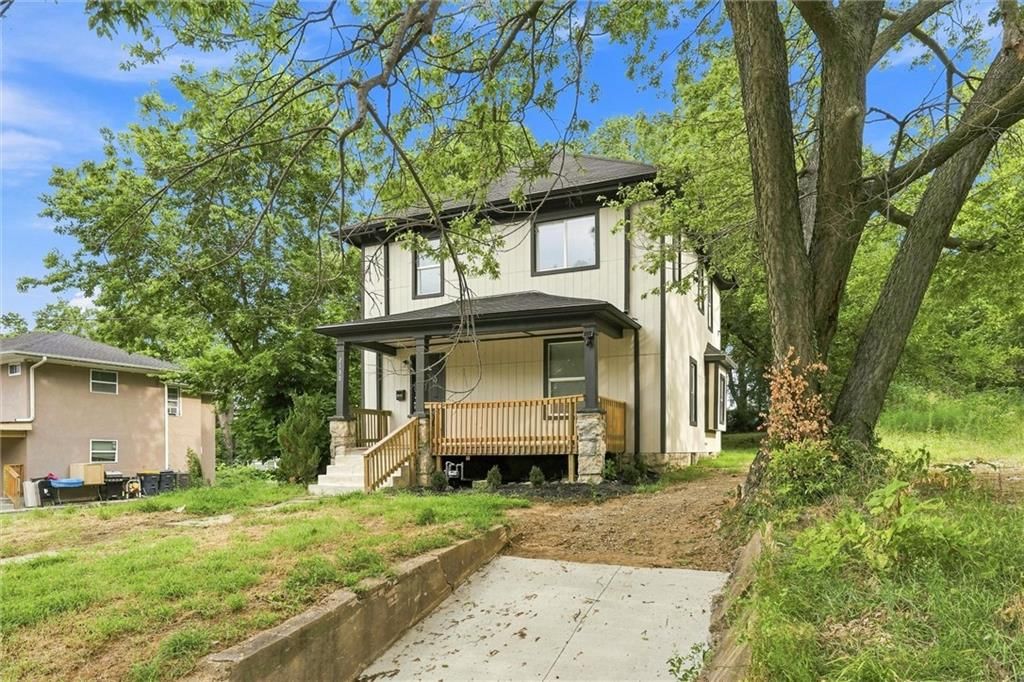 2130 E 24th Street — photo 1