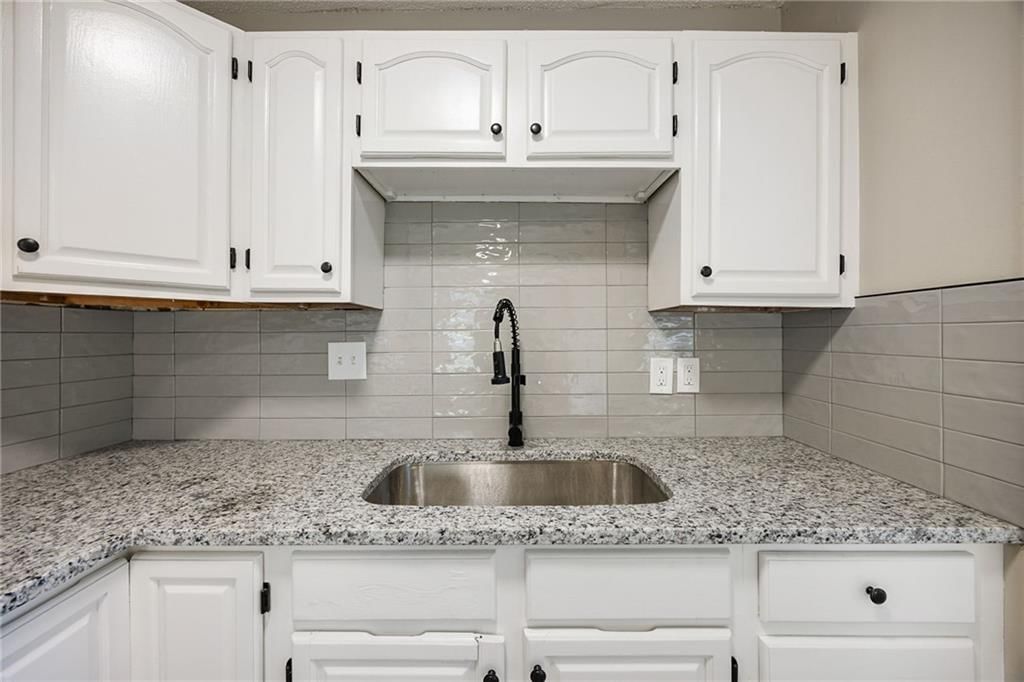 7408 E 49th Terrace — photo 8