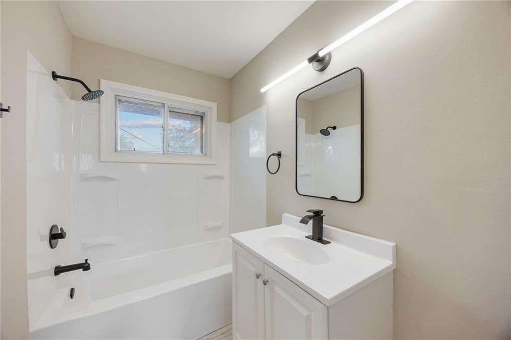 7408 E 49th Terrace — photo 12