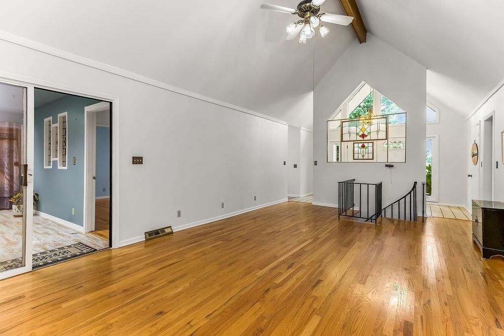 24825 Countryview Drive — photo 8