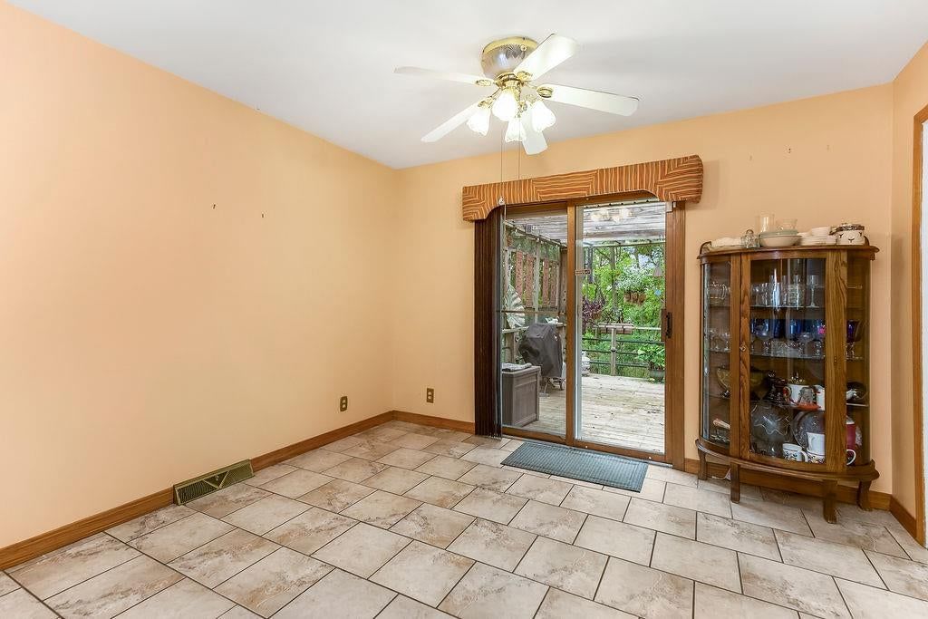 24825 Countryview Drive — photo 10