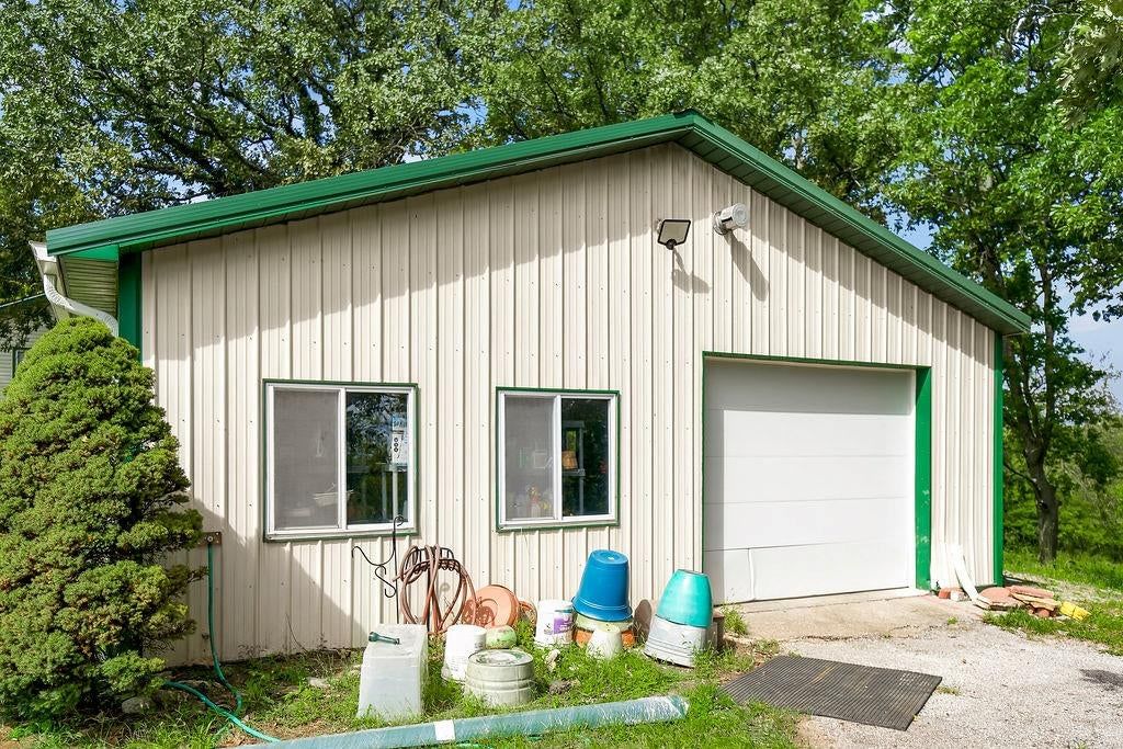 24825 Countryview Drive — photo 32