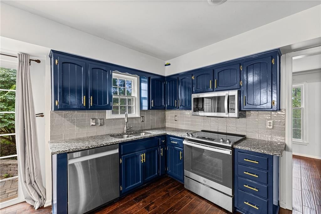 16042 Meadow Lane — photo 15