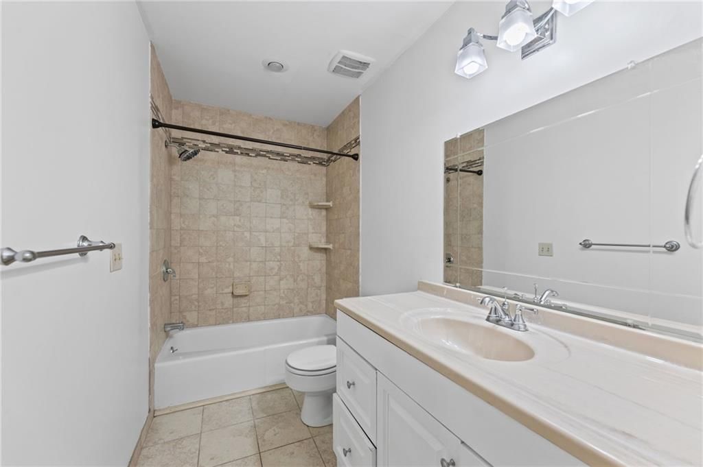16042 Meadow Lane — photo 32