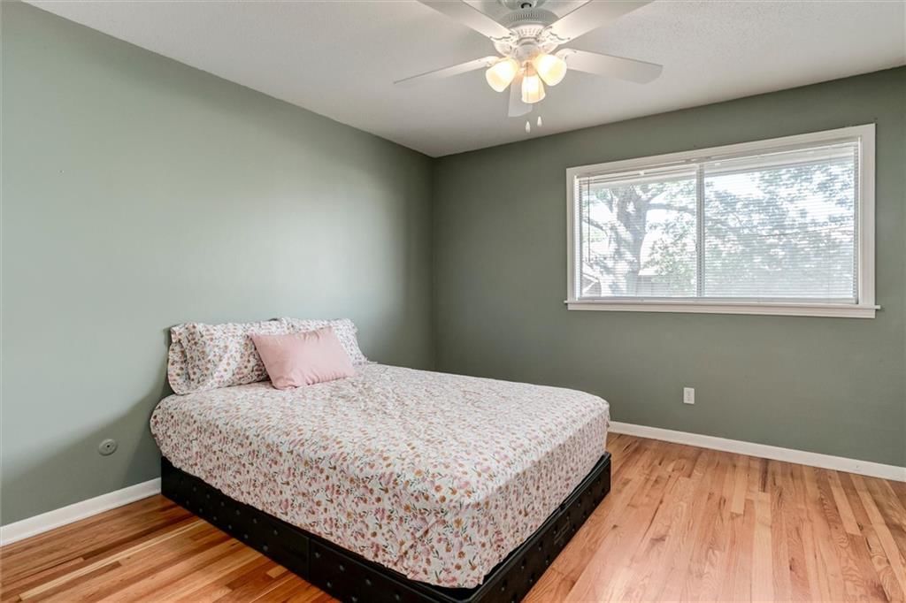 5516 W 97th Street — photo 12