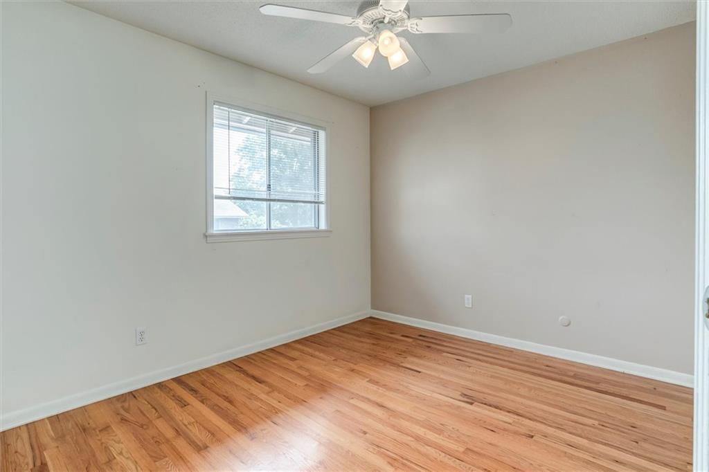 5516 W 97th Street — photo 14