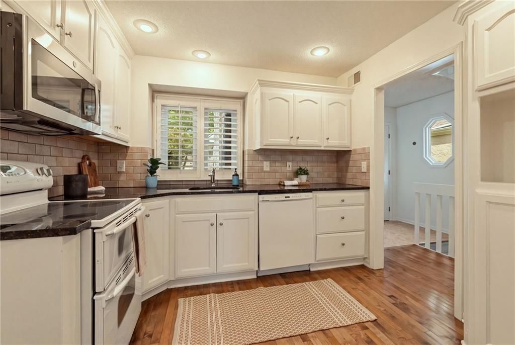 12546 Broadmoor Street — photo 15