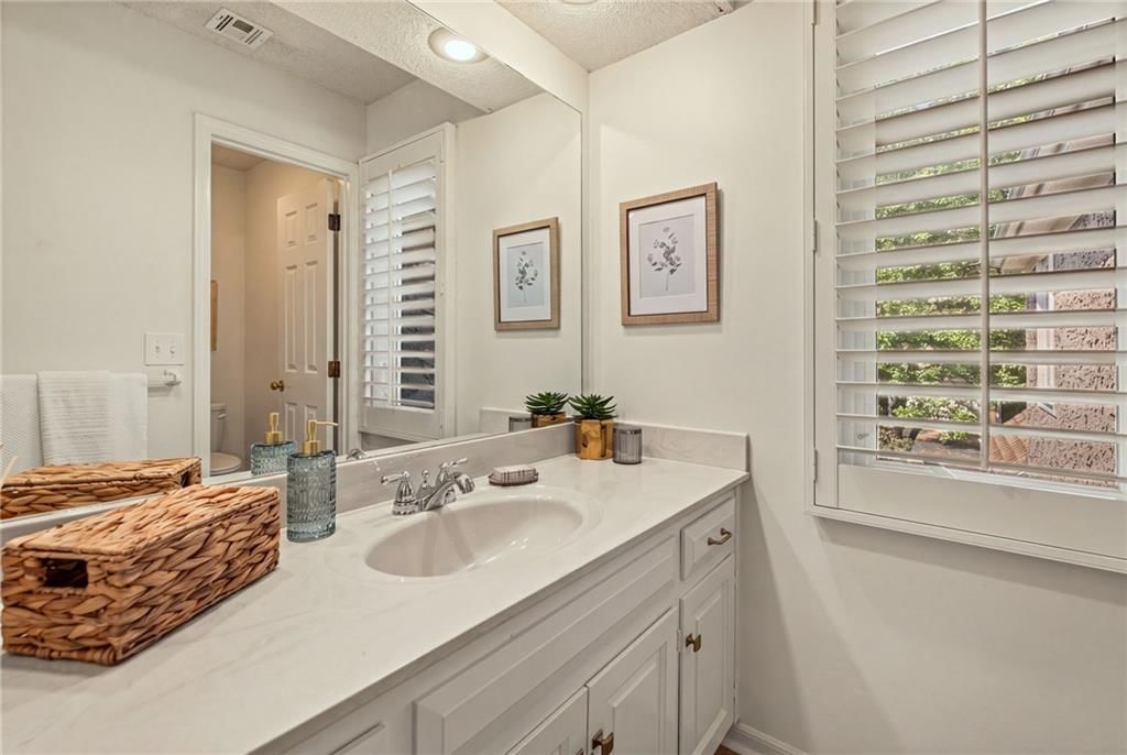 12546 Broadmoor Street — photo 25