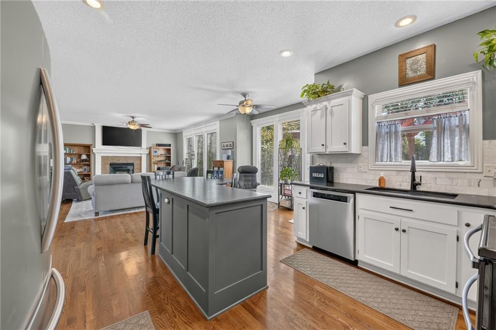 21011 W 54th Street — photo 23