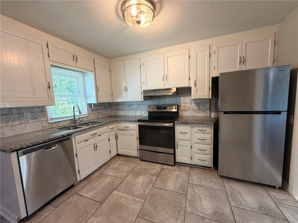 2602 NW 86th Street — photo 4
