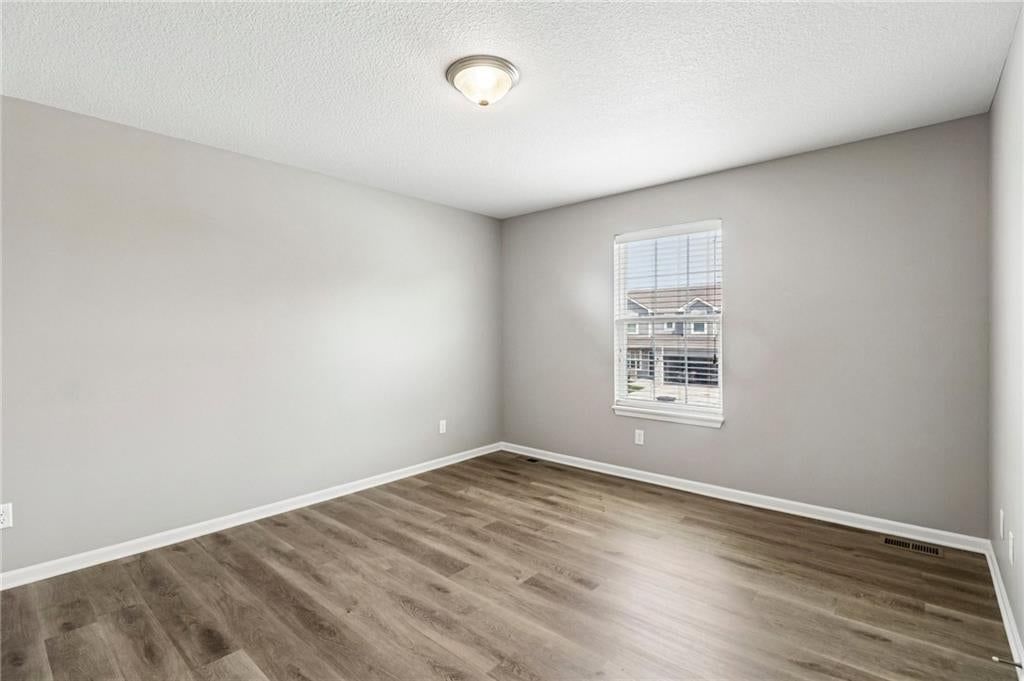 1701 NW Hilltop Court — photo 18