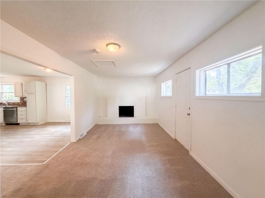 11121 Herrick Avenue — photo 6