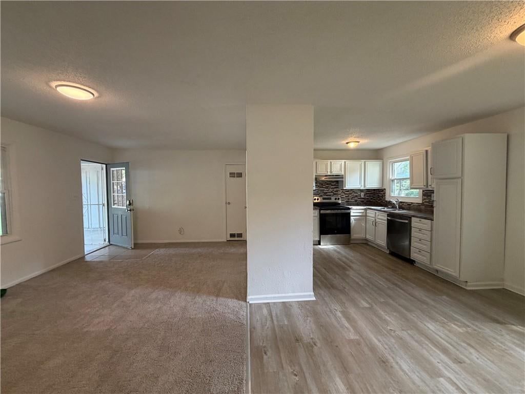 11121 Herrick Avenue — photo 7