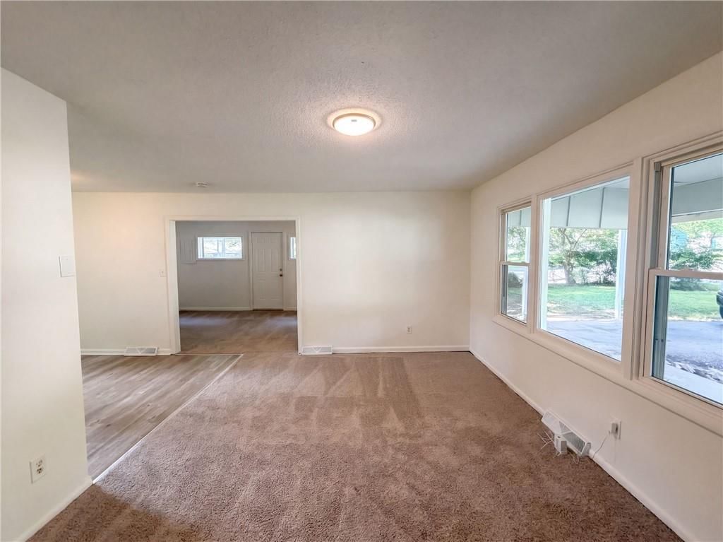 11121 Herrick Avenue — photo 9