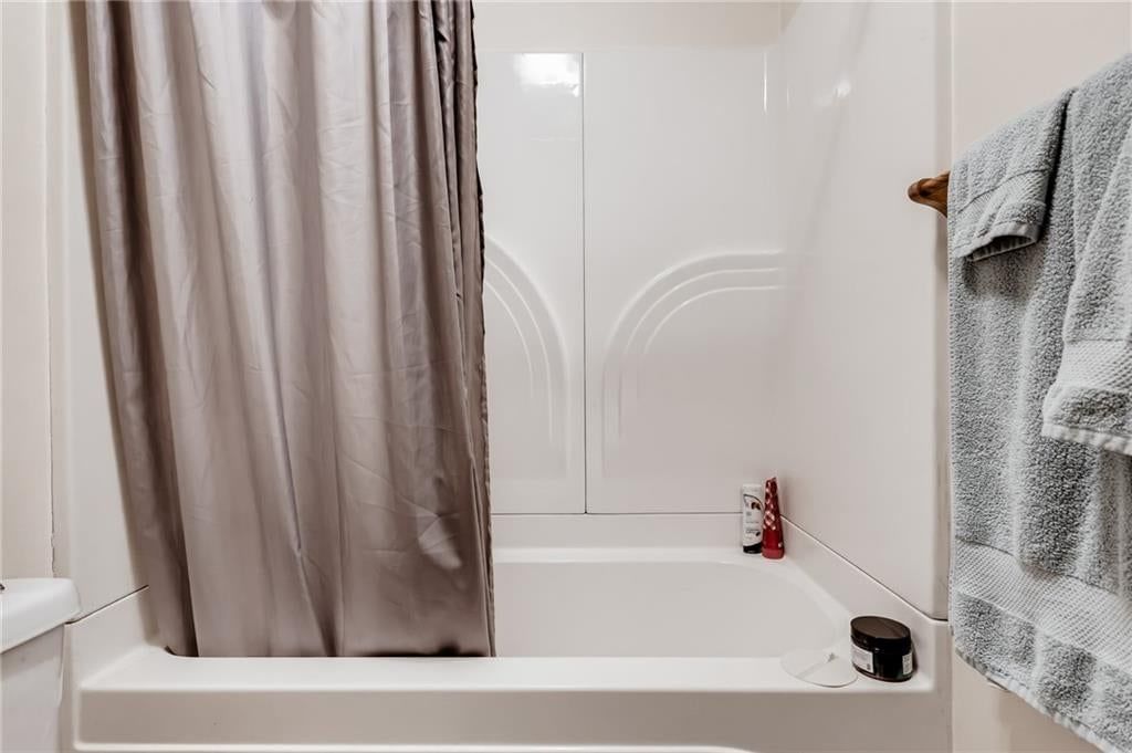1816 Eastview Drive — photo 14