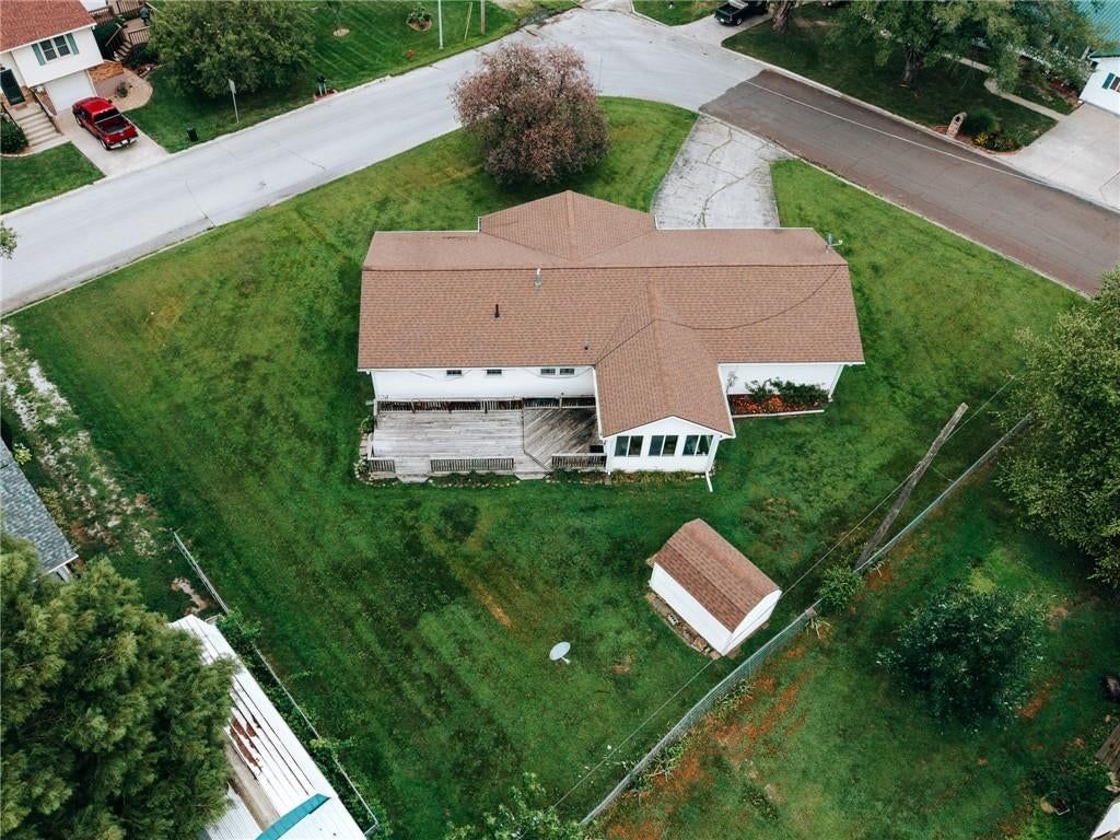 1816 Eastview Drive — photo 25