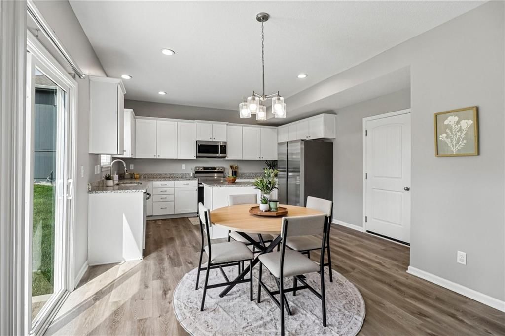 1705 NW Hilltop Court — photo 9