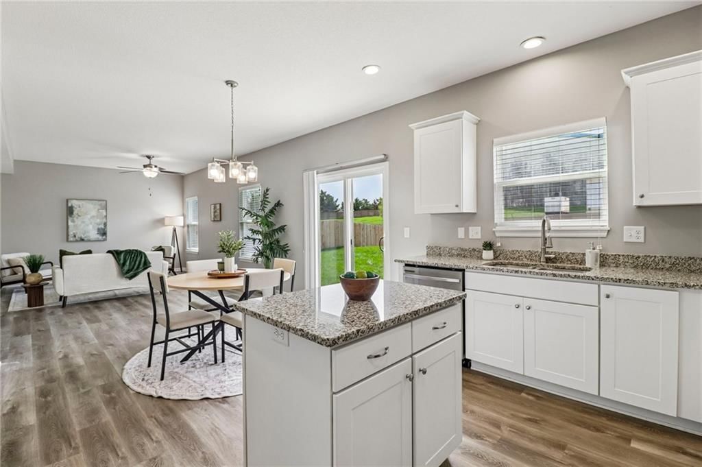 1705 NW Hilltop Court — photo 14