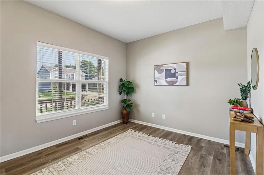 1705 NW Hilltop Court — photo 17