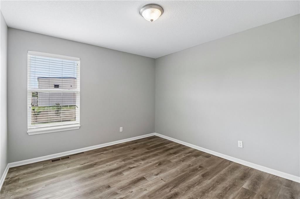 1705 NW Hilltop Court — photo 25