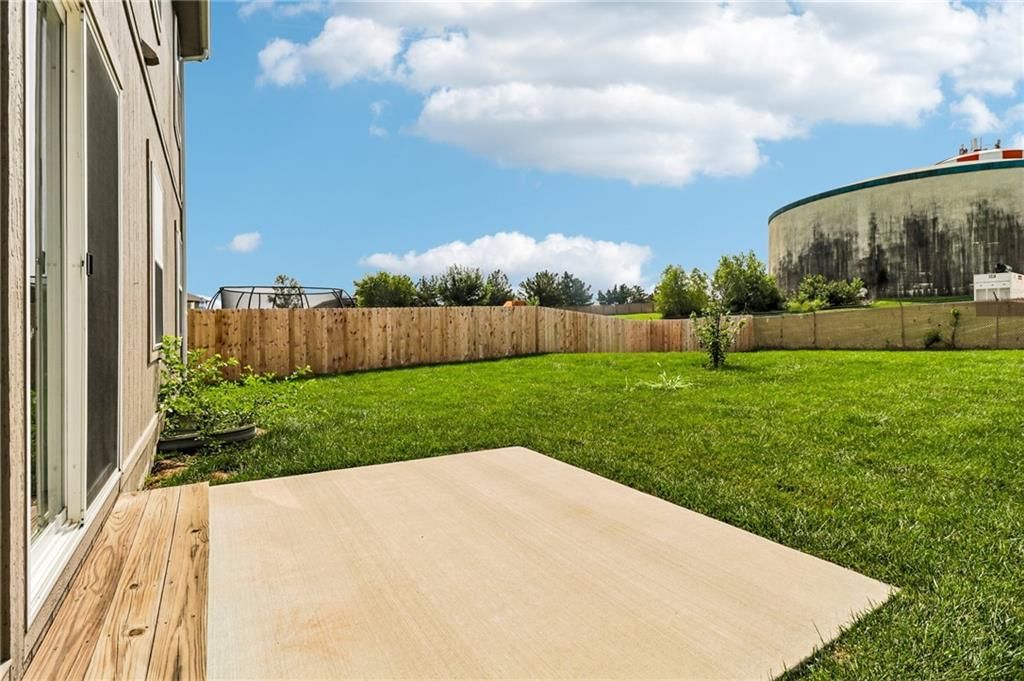 1705 NW Hilltop Court — photo 32