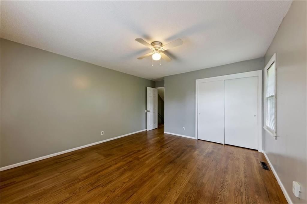11815 S Beacon Avenue — photo 17