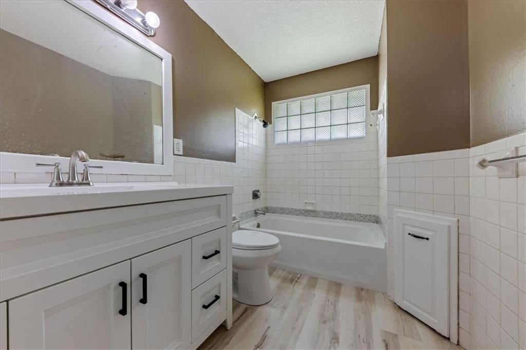 11815 S Beacon Avenue — photo 18