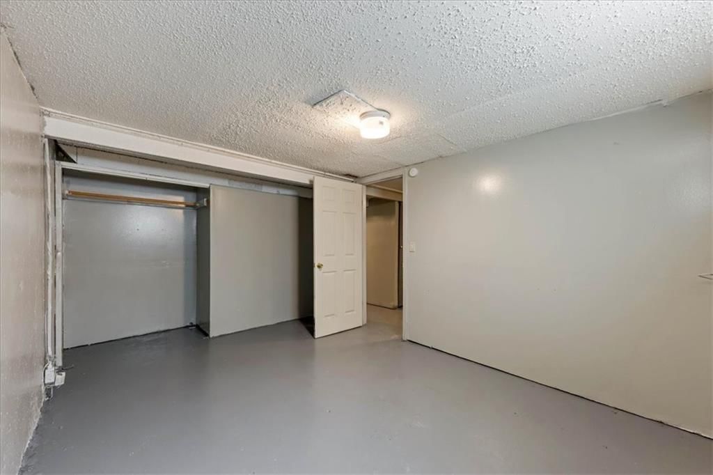 11815 S Beacon Avenue — photo 26