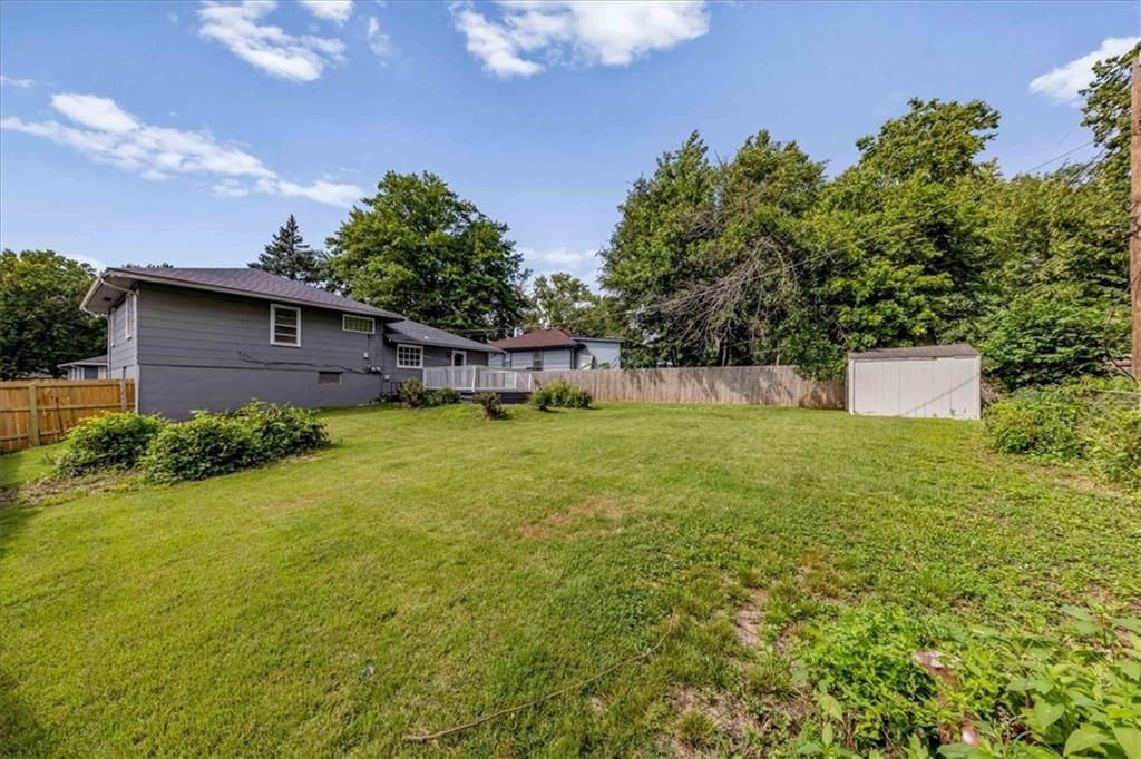 11815 S Beacon Avenue — photo 31