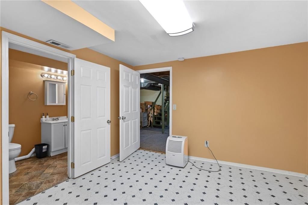 Photo 9 of 19 - 8606 E 79 th Street, Kansas City, MO 64138
