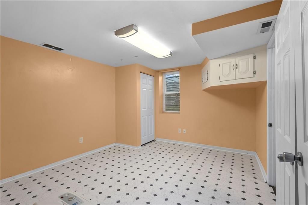 Photo 10 of 19 - 8606 E 79 th Street, Kansas City, MO 64138