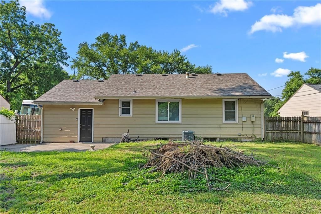 Photo 16 of 19 - 8606 E 79 th Street, Kansas City, MO 64138