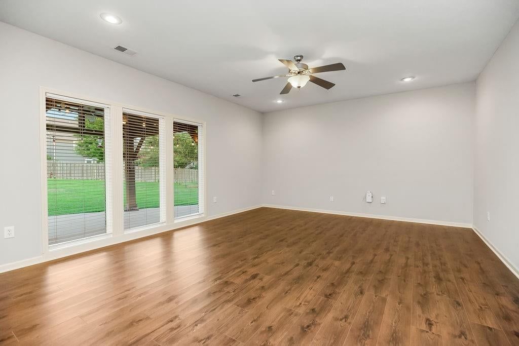 9105 N Kansas Court — photo 15