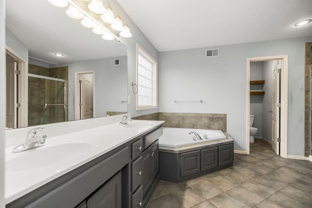 9105 N Kansas Court — photo 21