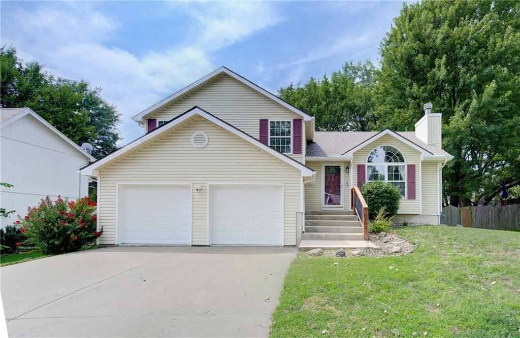 8706 N Carson Avenue — photo 1
