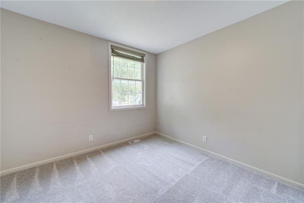 8706 N Carson Avenue — photo 17